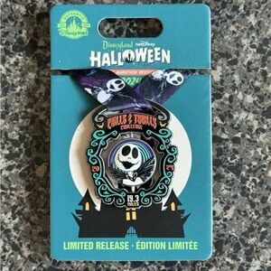 RunDisney Disneyland Halloween half marathon medal replica pin Jack Skellington
